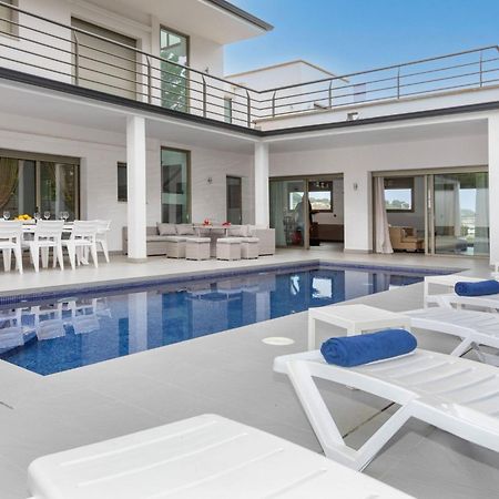 Villa Palmbeach By Interhome Лорет де Мар Екстериор снимка