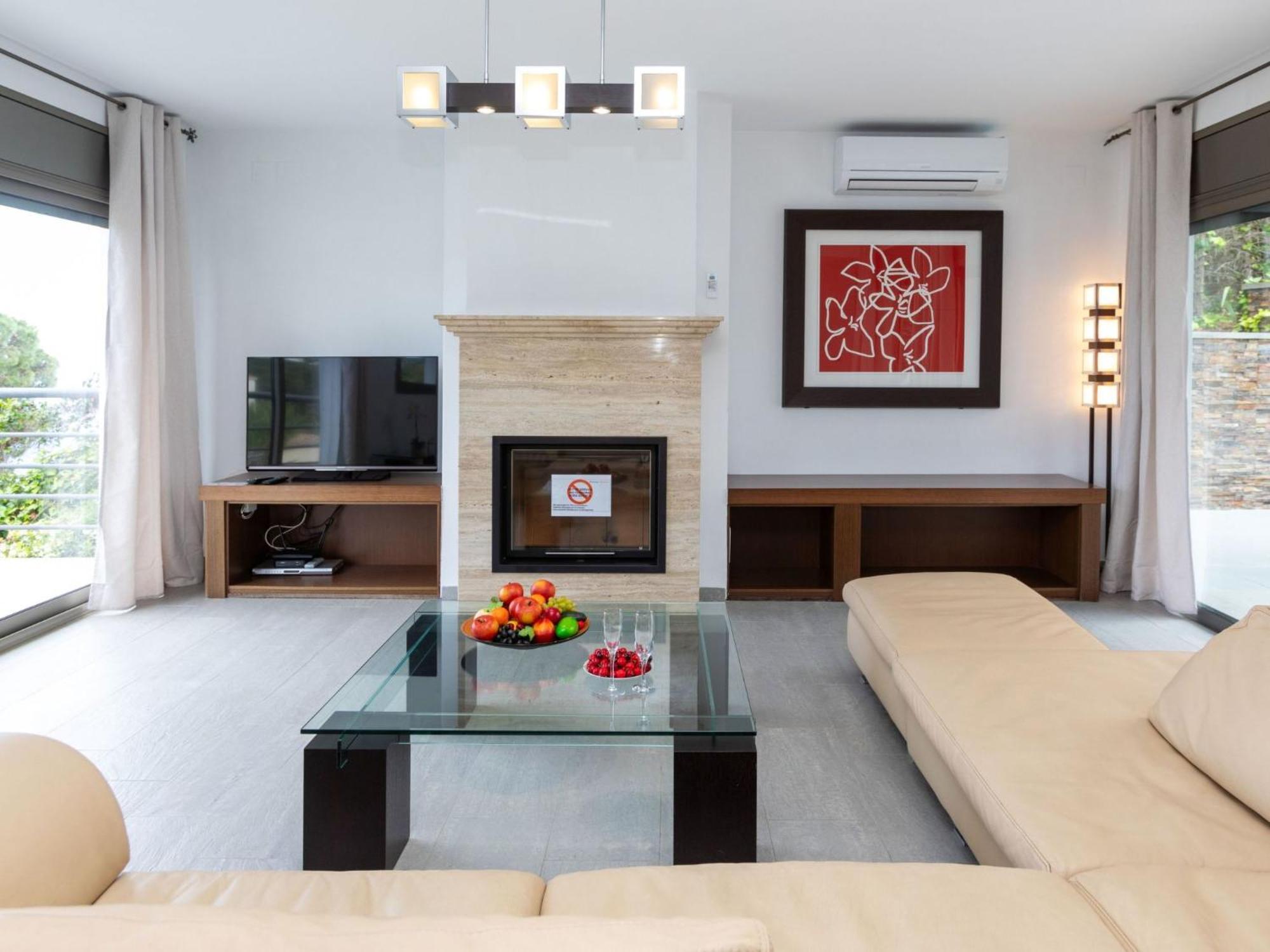 Villa Palmbeach By Interhome Лорет де Мар Екстериор снимка